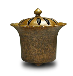 黄銅輪花形香爐